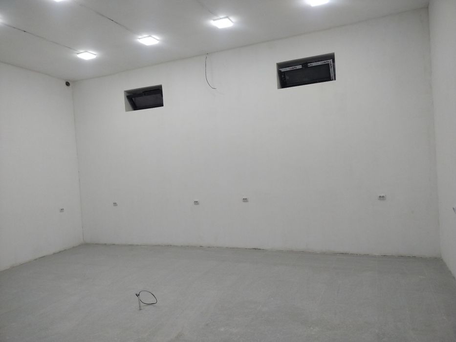 Сдаётся Шайхонтохурский район  Самарканд Дарвоза  Помещение 48 кв.