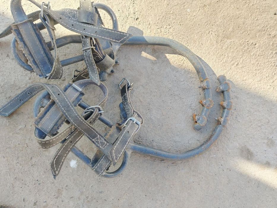 Не дорого продаётся деревянные кокти с поездом в хорошем состаяние