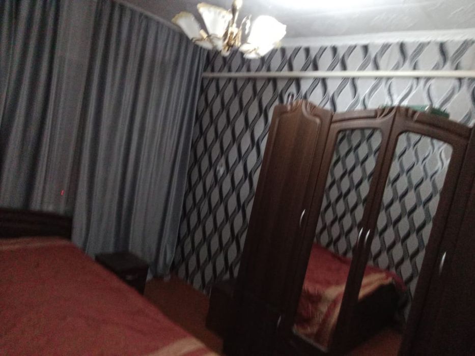 Продаю спальный гарнитур