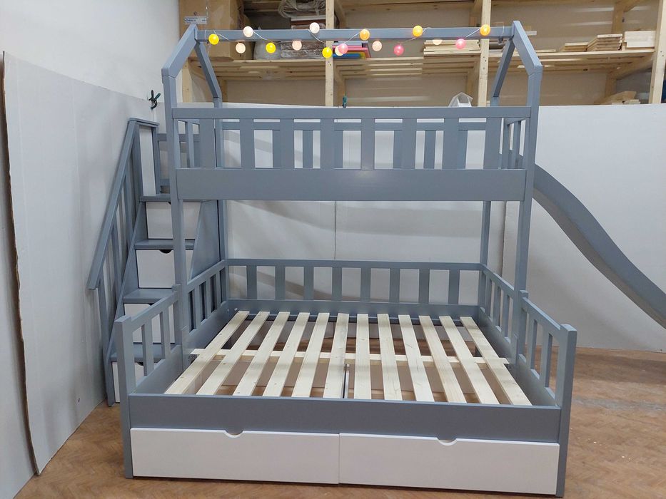 TRANSPORT GRATUIT.Pat etajat cu tobogan,cod 3527