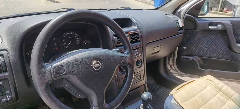 Opel pret in lei