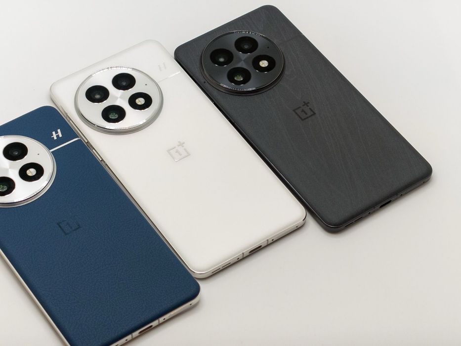 НОВ! OnePlus 13 5G 12RAM 256GB Black Eclipse / Midnight / Arctic Гаранция!