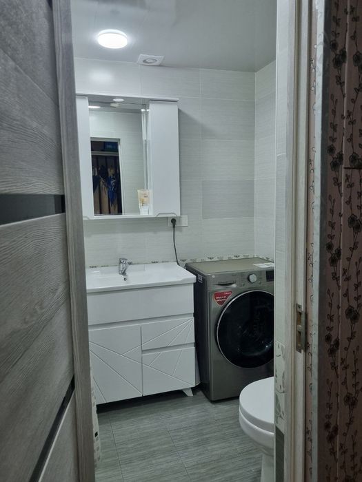 Продается 3 ком.  квартира на Чиланзаре фархадский базар