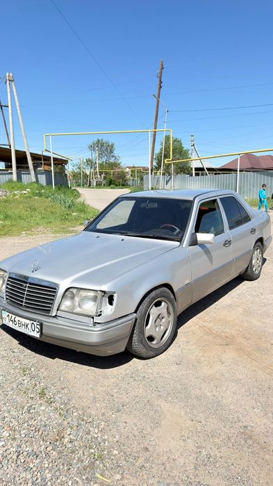 Продам машину  124