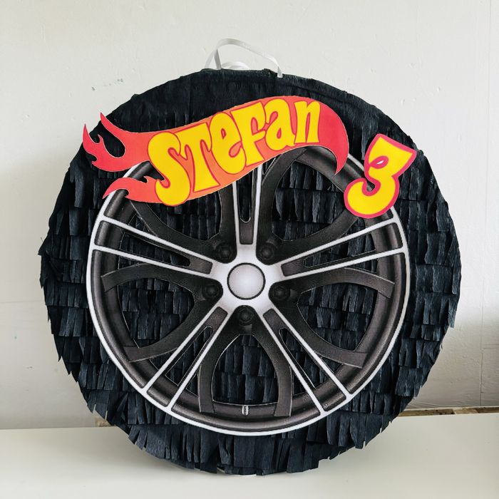 Hot wheels пинята Гума Пинята