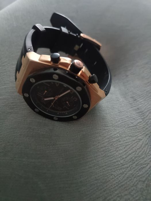 Vând ceas Emporio Time .