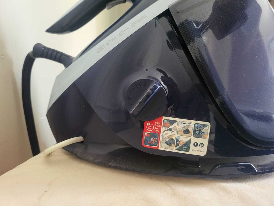 Продам утюг-парогенератор PHILIPS PerfectCare 7000
