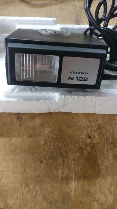 Фотоапарат "Зенит"11 и Светкавица "Elgawa"