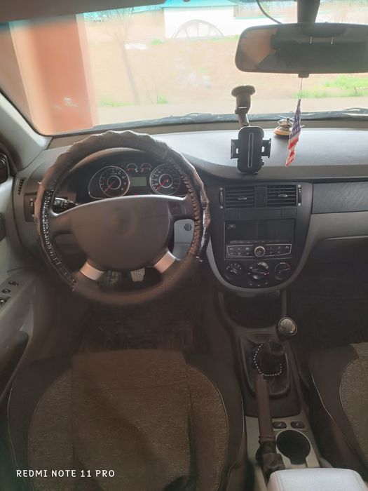 Gentra 2024 deyarli minilmagan uyda turgan moshina