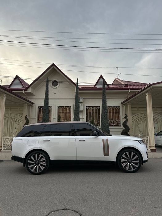 Range rover SV P615