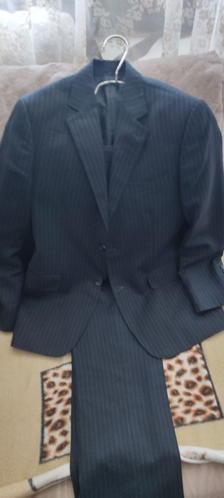 Продам костюм школьный детский