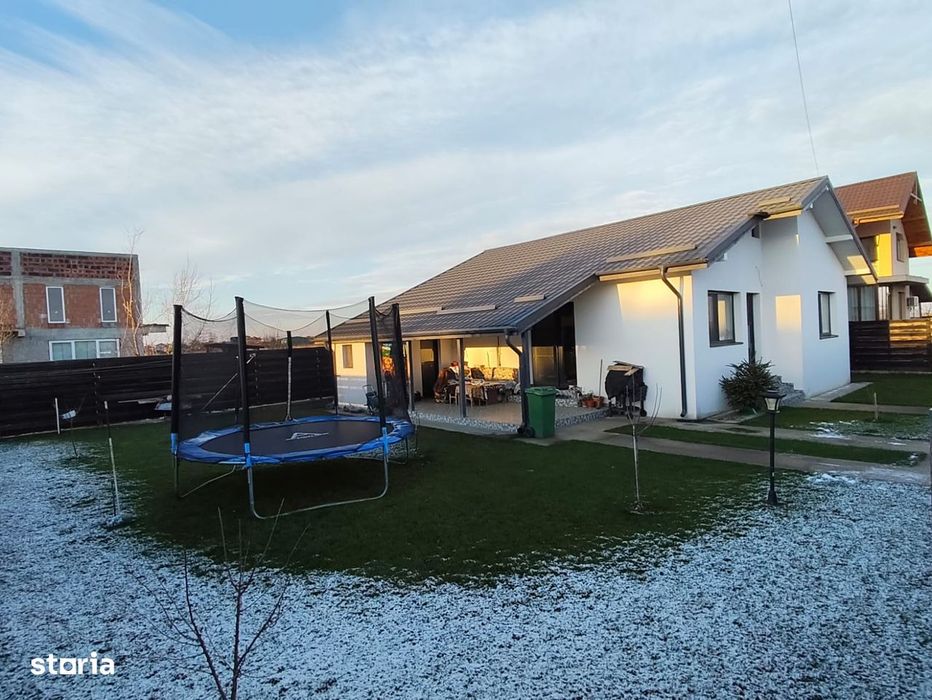 FARA COMISIOANE  in Cosoba casa 3 camere 2 bai PARTER pod la cheie