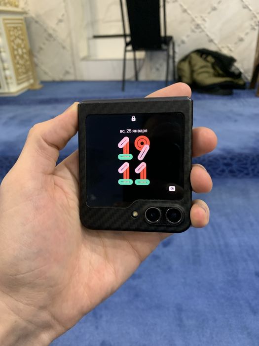 Samsung Z Flip 5 512гб 5G с коробкой