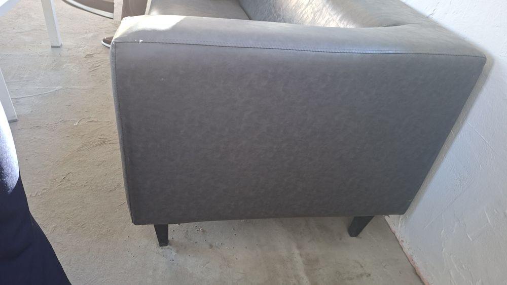 Диваны кожаные 2 шт