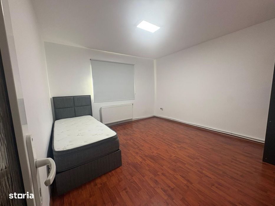 Casa | Sisesti| etaj 1| curte | parcare in curte| partial mobilata