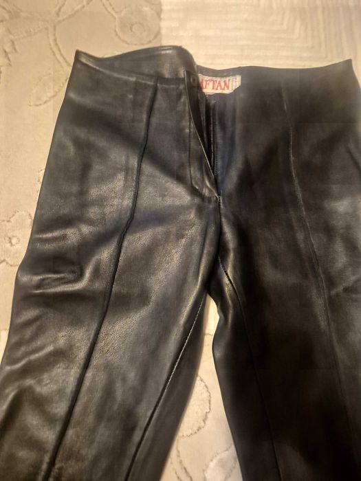 Vand pantaloni piele