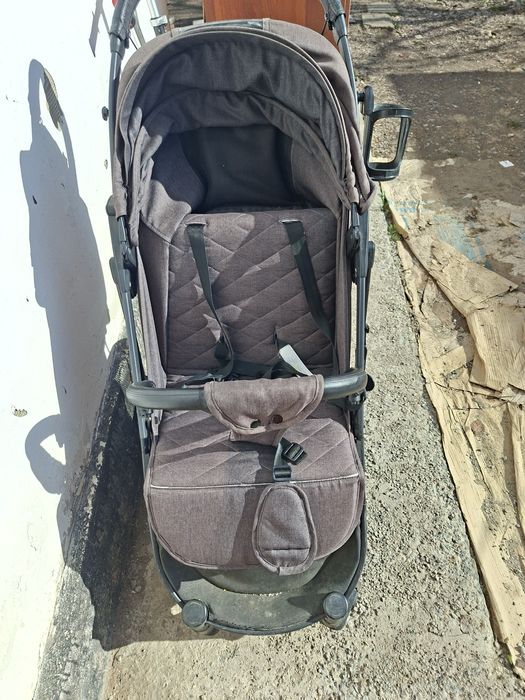 Коляска 28000 тг