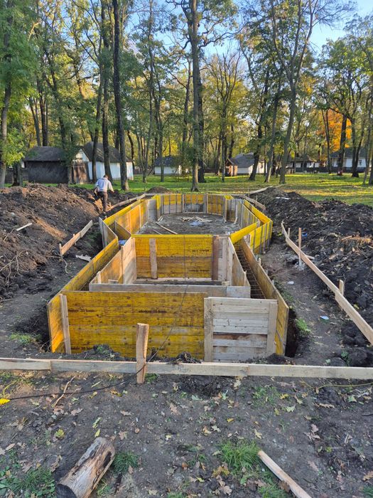 Executam construcții case la roșu  amenajari interioare. Rigips ,