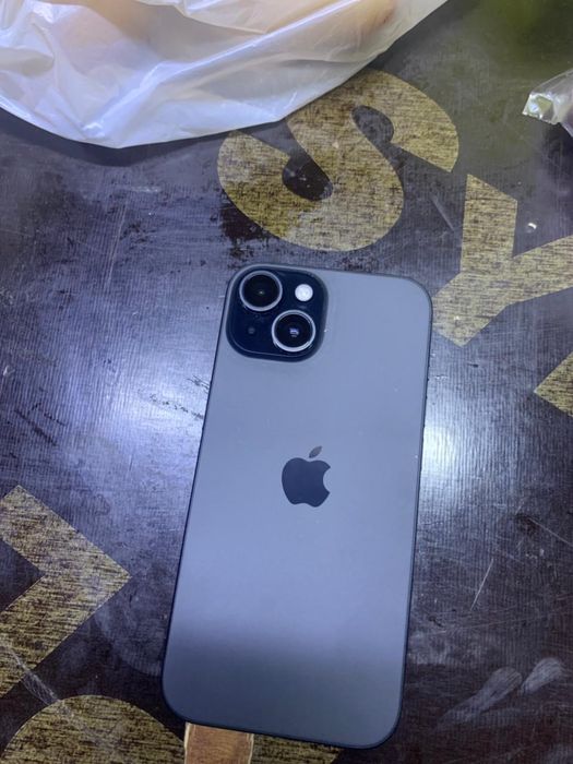 Продам Айфон 15.