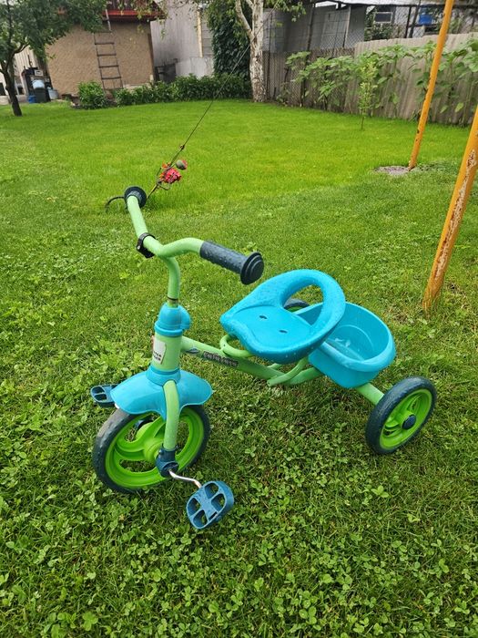Продам коляску, трёхколёсный велосипед, горка