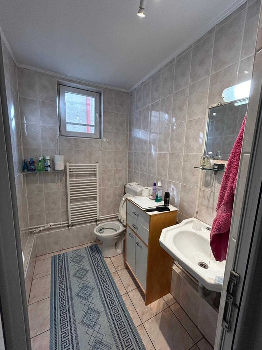 Vânzare casă cu 4 camere, garaj, zona Brâncoveanu/Alunișului.