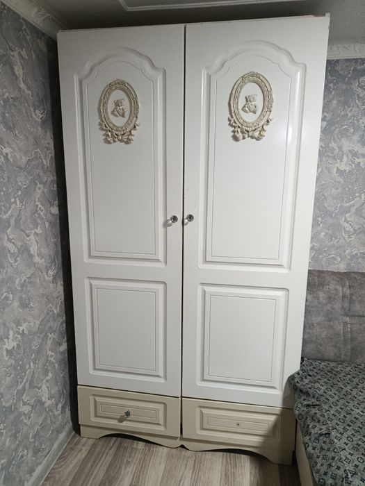 Detskiy shkaf  sotiladi