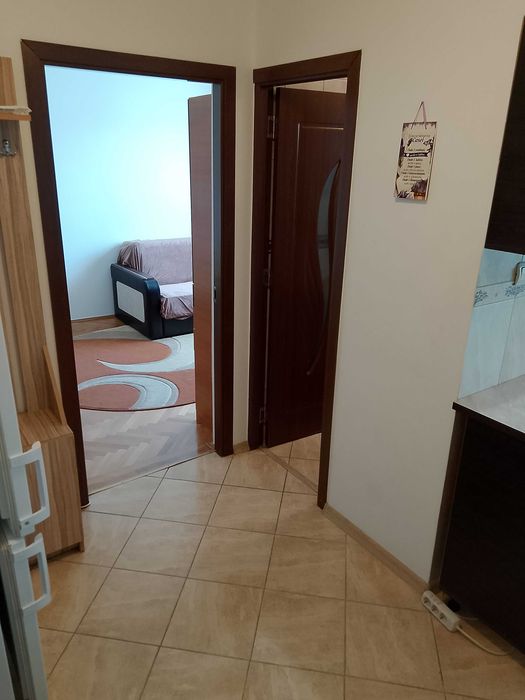 Închiriez apartament