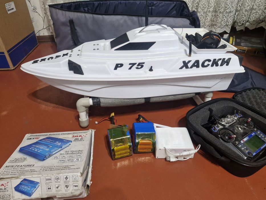 Продам кораблик Хаски 75