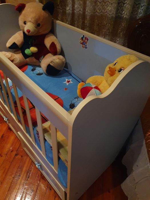 Дървена Бебешка Кошара