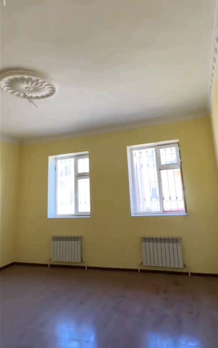 3 xonali kvartira sotiladi