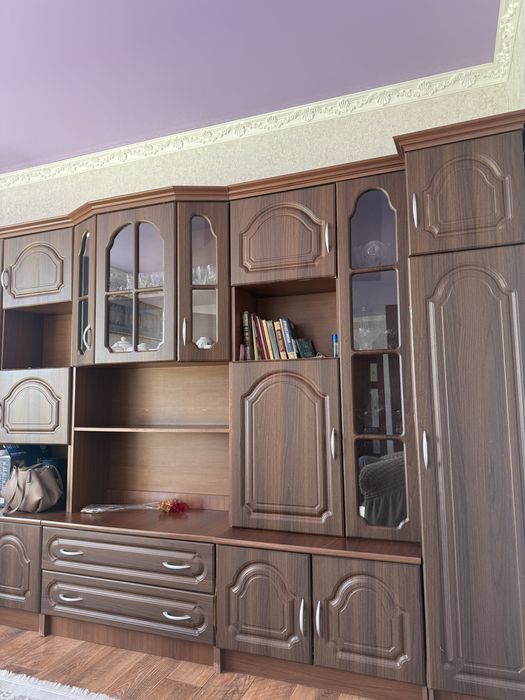 Сервант продам срочно