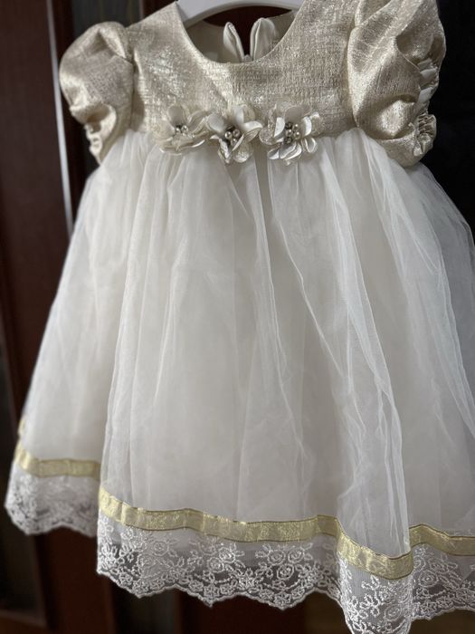 Продам платья за 2000