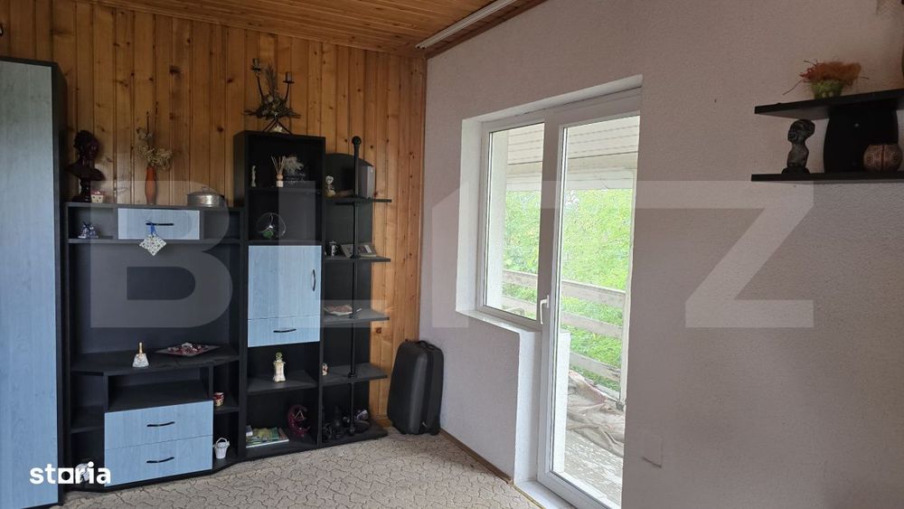 Casa 5 camere , 300 mp;  Teren - 2000 mp . Viile Satu Mare