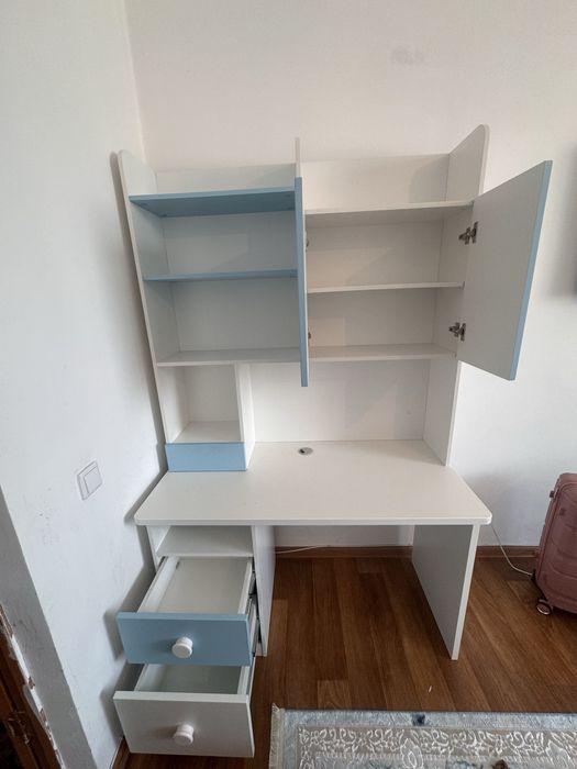 Продается письменный стол