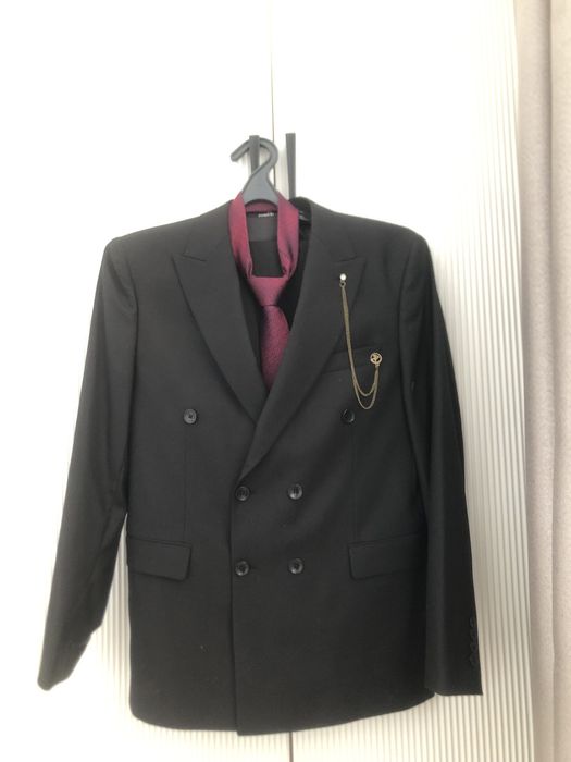 продам кастюм новый