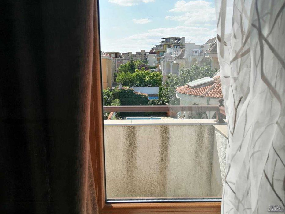 2 стаен апартмент в Свети Влас под наем, 100м от плажа, свободен август 2026, цена за целия месец 1500 евро