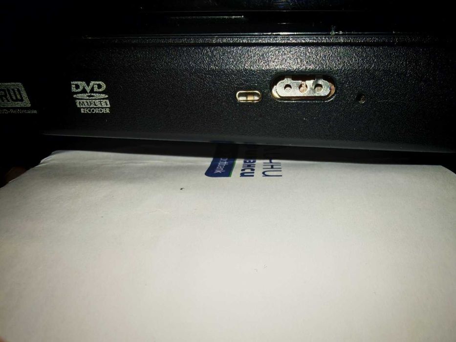 Лаптоп DELL Inspiron 1545 в добро техническо състояние.