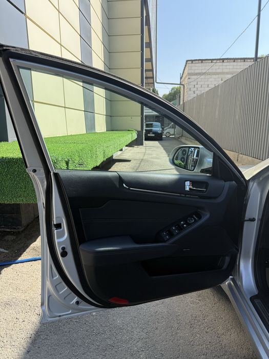 Продам  Kia  K7 .