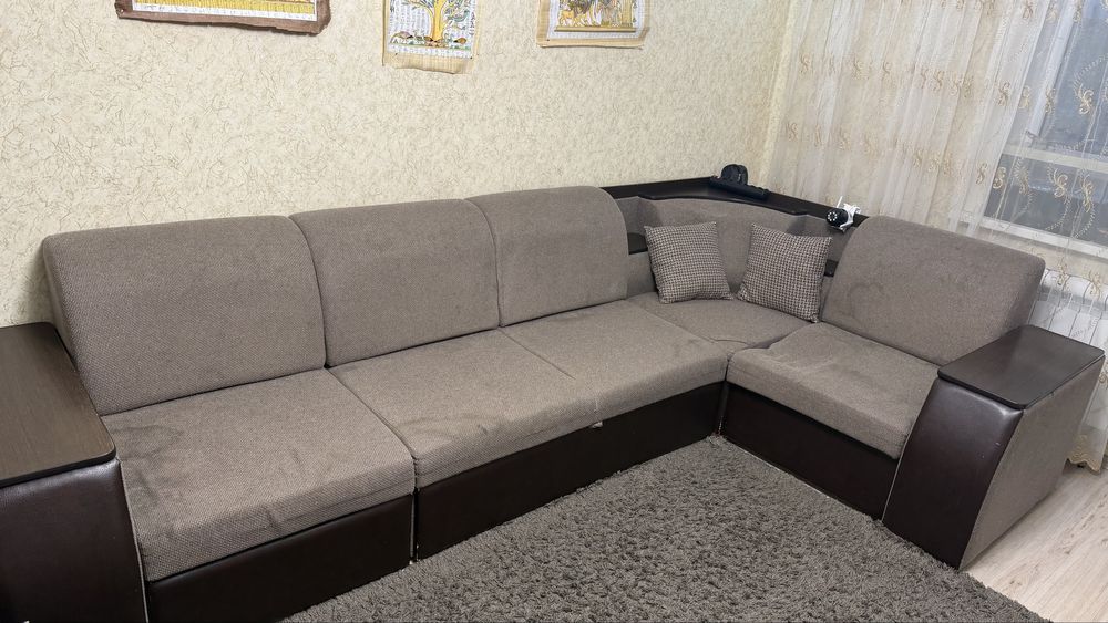 Диван раздвижной со шкафчиками б/у