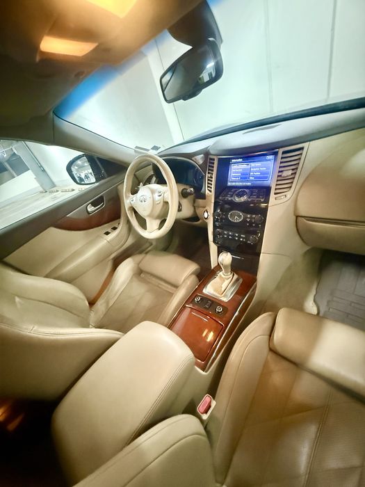 Infiniti QX70 !!!