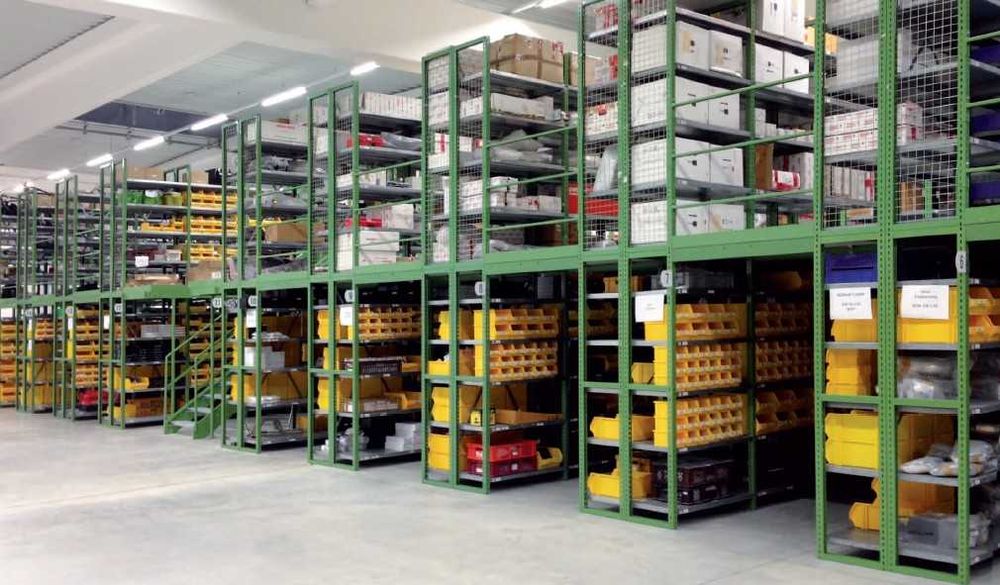Rafturi metalice, Sistem rafturi de polite cu etaj, aprox. 90-120m²