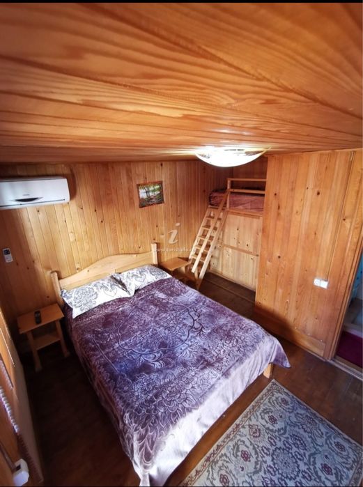 Inchiriez 8 casute din lemn pe partea cu marea in Mamaia Nord