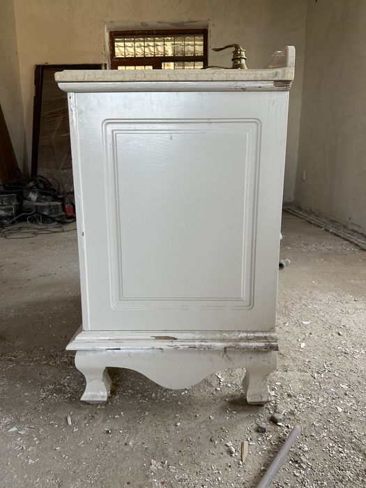 Продам раковину с краном