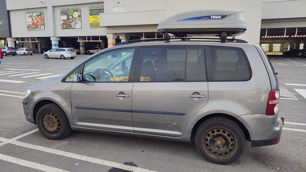 VW Touran Highline 7 locuri DSG - masina de familie