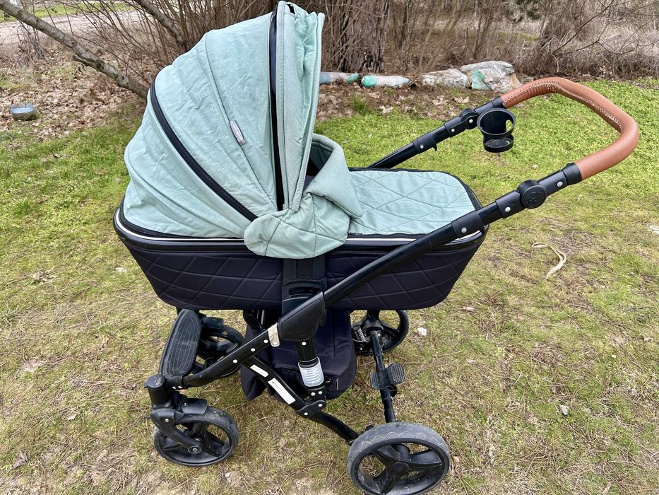 Продавам детска количка