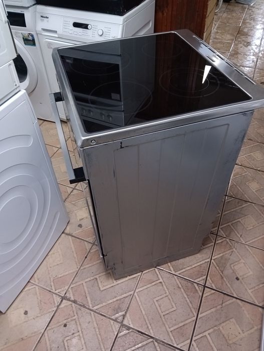 Иноксова свободно стояща печка с керамичен плот Gorenje 2 год.Гаранция