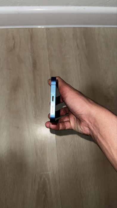 айфон 13 гарантиясы жок