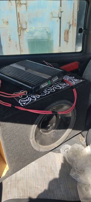 Сабвуфер с усилителем