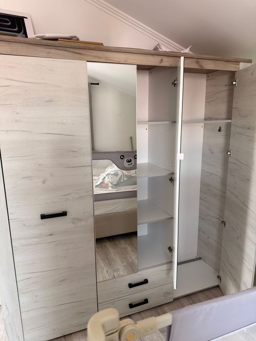 Dulap 3 compartimente