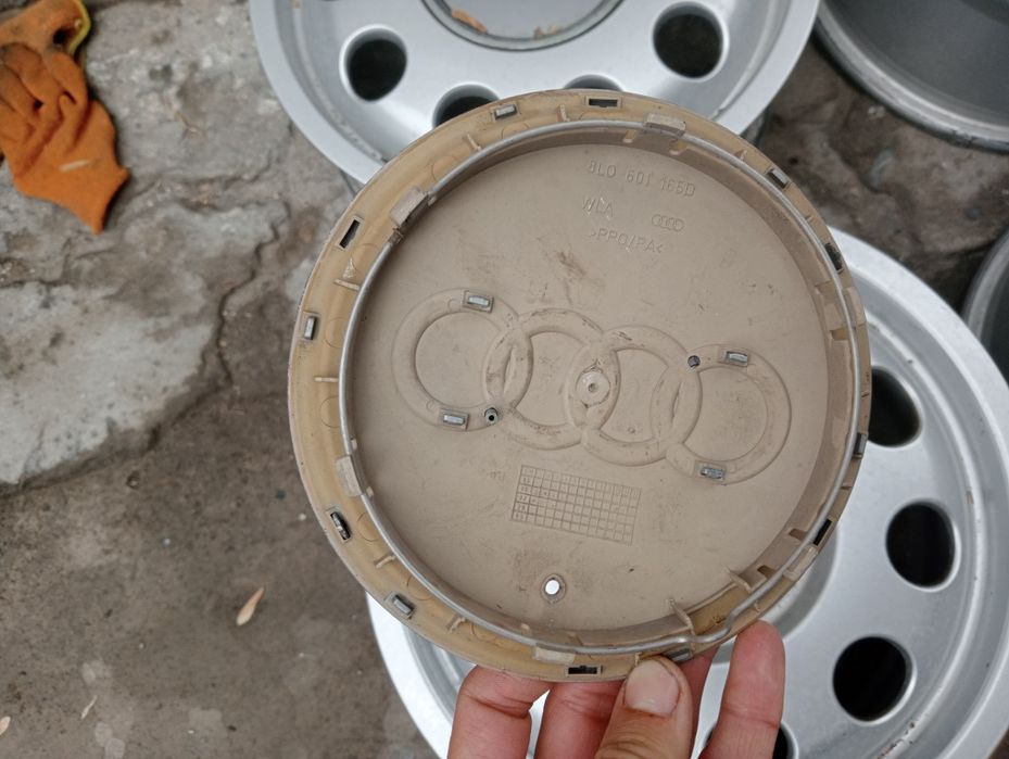 Ауди R15 состояние новая